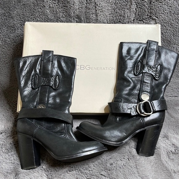 ⭐️ BCBG GENERATION Motorcycle Boots⭐️ - Picture 1 of 4
